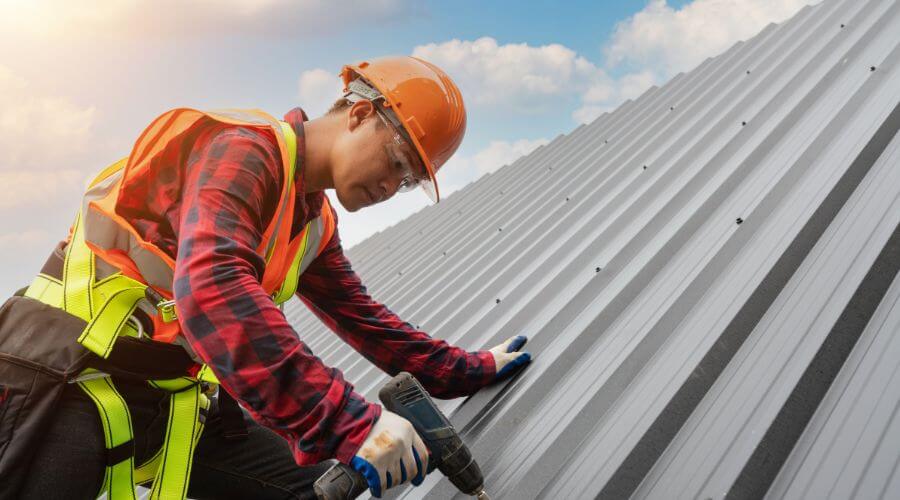 Owens Corning roofing contractor in Creston, IL